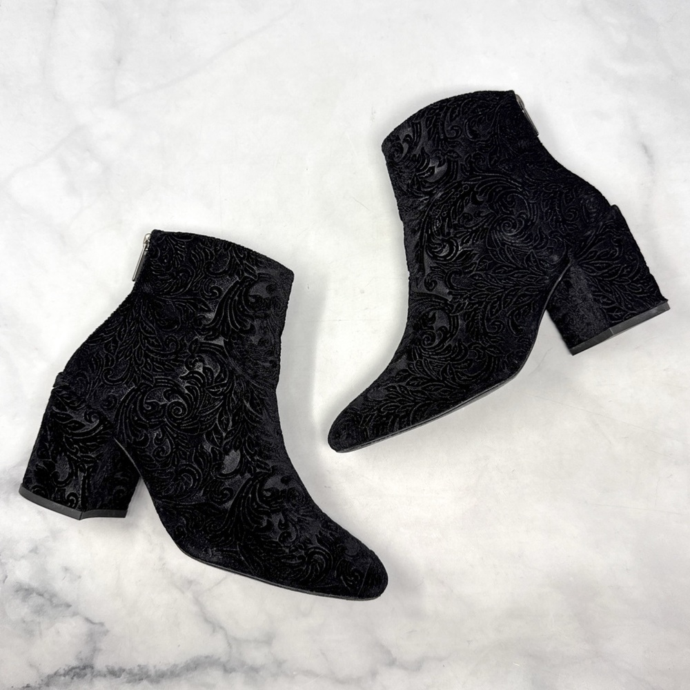 Stuart Weitzman Bacari Velvet Brocade Floral Low Block Heel Ankle Boots Black 6